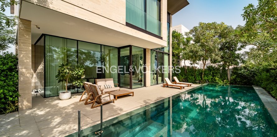 Villa in Jumeirah Islands, Dubai 4 bedrooms, 557 sq.m. № 96957