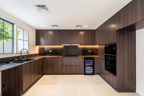 Villa à Dubai, 3 chambres, 236 m², № 96968 - photo 4