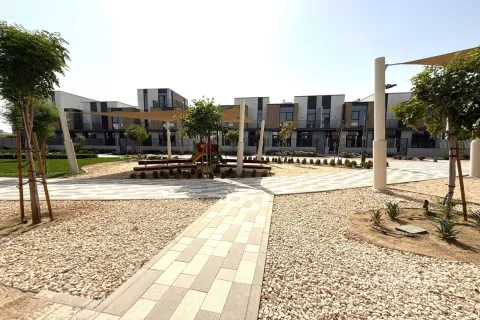 Adosado en Mudon, Dubai, 3 dormitorios, 206 m², № 61625 - foto 12