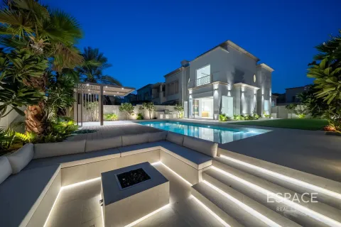 Villa in Springs 10, The Springs, Dubai 4 bedrooms, 223 sq.m. № 61628 - photo 1