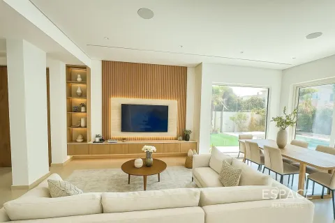 Villa in Springs 10, The Springs, Dubai 4 bedrooms, 223 sq.m. № 61628 - photo 2