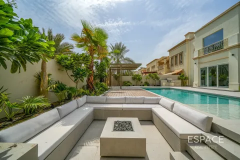 Villa in Springs 10, The Springs, Dubai 4 bedrooms, 223 sq.m. № 61628 - photo 19