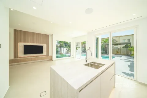 Villa in Springs 10, The Springs, Dubai 4 bedrooms, 223 sq.m. № 61628 - photo 5