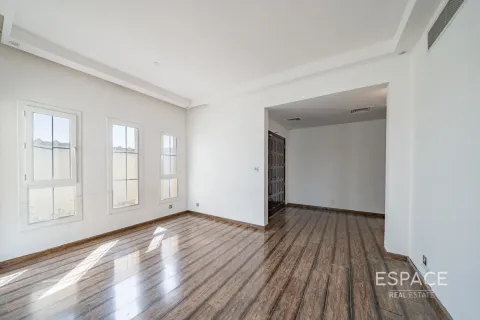 Villa in Springs 6, The Springs, Dubai 3 bedrooms, 250 sq.m. № 61627 - photo 7
