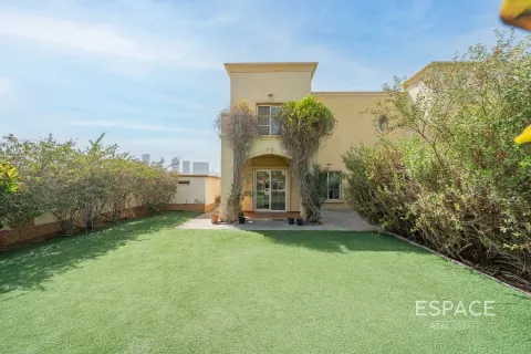 Villa in Springs 6, The Springs, Dubai 3 bedrooms, 250 sq.m. № 61627 - photo 2