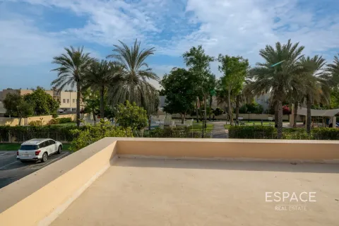 Villa in The Springs, Dubai 3 bedrooms, 209 sq.m. № 61626 - photo 13