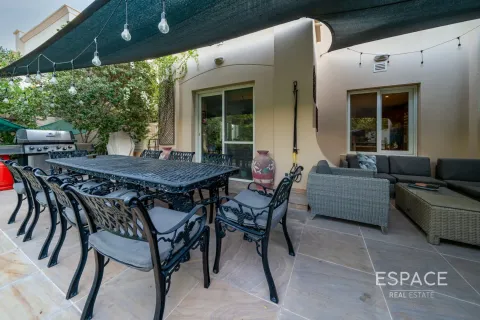 Villa in The Springs, Dubai 3 bedrooms, 209 sq.m. № 61626 - photo 17