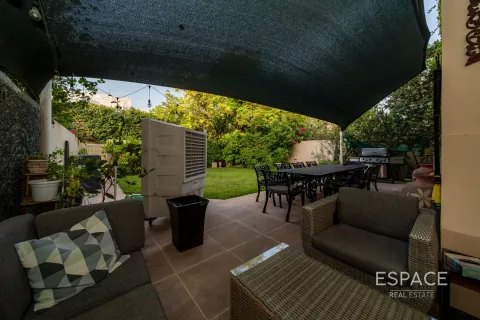 Villa in The Springs, Dubai 3 bedrooms, 209 sq.m. № 61626 - photo 18