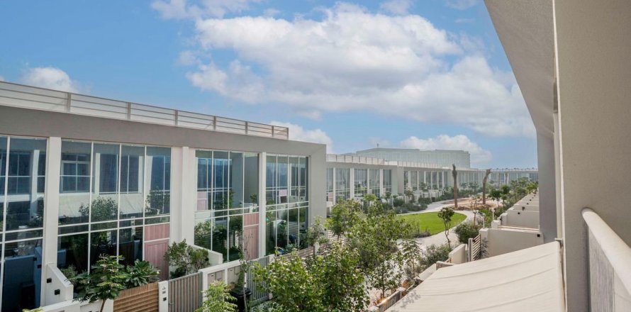 Villa à Dubai, 2 chambres, 134.9 m², № 92136