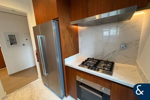 Купить квартиру в Даунтаун Дубай (Даунтаун Бурдж Дубай), Дубай: 1 спальня, 100м², № 91325 - фото 3