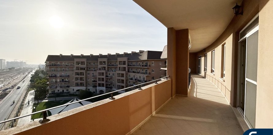 Apartamento en Motor City, Dubai, 3 dormitorios, 193 m², № 98476