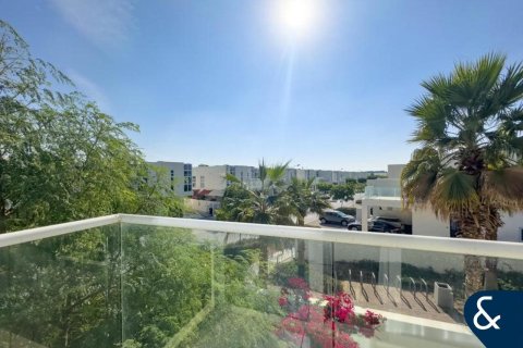 Купить виллу в DAMAC Hills (Akoya by DAMAC), Дубай: 3 спальни, 175м², № 98484 - фото 3