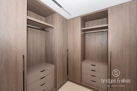 Снять в аренду виллу в Дубае: 4 спальни, 219.9м², № 78115 - фото 10