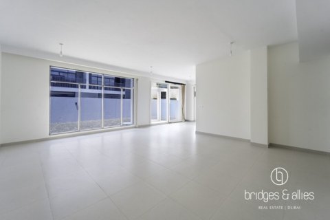 Villa in Dubai 5 bedrooms, 372.3 sq.m. № 78114 - photo 3