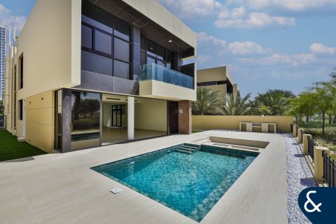 Villa in DAMAC Hills (Akoya by DAMAC), Dubai 5 bedrooms, 488 sq.m. № 75570 - photo 1