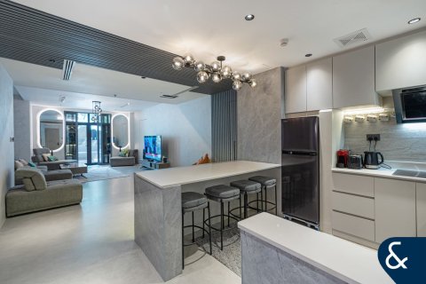 Apartment in Downtown Dubai (Downtown Burj Dubai), Dubai 2 bedrooms, 245 sq.m. № 75580 - photo 4