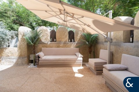 Apartment in Downtown Dubai (Downtown Burj Dubai), Dubai 2 bedrooms, 245 sq.m. № 75580 - photo 7