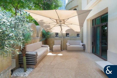 Apartment in Downtown Dubai (Downtown Burj Dubai), Dubai 2 bedrooms, 245 sq.m. № 75580 - photo 6