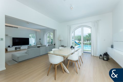 Купить виллу в Victory Heights, Dubai Sports City, Дубай: 5 спален, 446м², № 75568 - фото 4