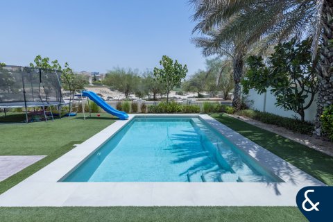 Купить виллу в Victory Heights, Dubai Sports City, Дубай: 5 спален, 446м², № 75568 - фото 16