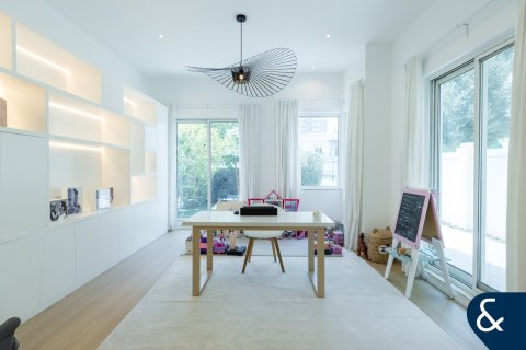 Купить виллу в Victory Heights, Dubai Sports City, Дубай: 5 спален, 446м², № 75568 - фото 6