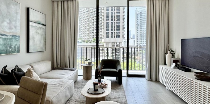 Apartment in Dubai 3 bedrooms, 121.8 sq.m. № 69588