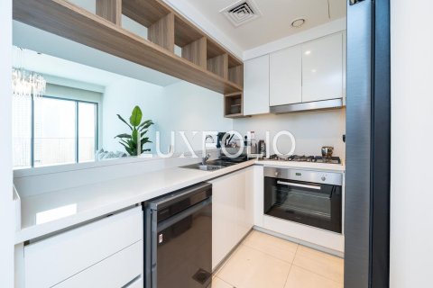 Apartment in Downtown Views II, Downtown Dubai (Downtown Burj Dubai), Dubai 3 bedrooms, 159 sq.m. № 45911 - photo 7