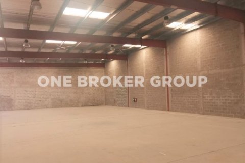 Warehouse in Dubai Investment Park, Dubai 3901.9 sq.m. № 527 - photo 7