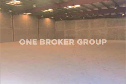 Warehouse in Dubai Investment Park, Dubai 3901.9 sq.m. № 527 - photo 11