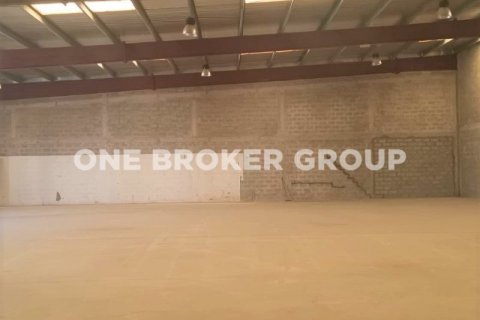 Warehouse in Dubai Investment Park, Dubai 780.4 sq.m. № 526 - photo 6