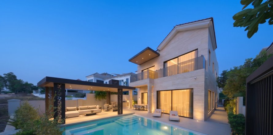Вилла в Джумейра Гольф Эстейтс, Дубай, 5 спален, 853.69м², № 142048