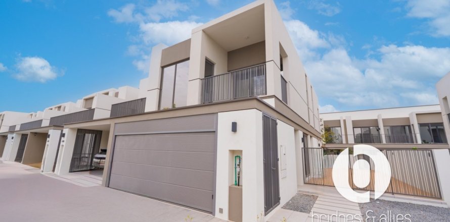 Townhouse in Tilal Al Ghaf, Dubai 4 bedrooms, 227 sq.m. № 142042