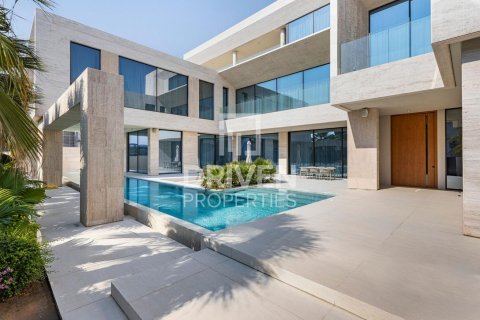 Villa in Pearl Jumeirah, Jumeirah, Dubai 7 bedrooms, 1211.64 sq.m. № 140441 - photo 2