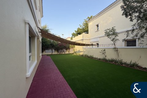 Снять в аренду виллу в Jumeirah Village Triangle, Дубай: 4 спальни, 689м², № 91118 - фото 4