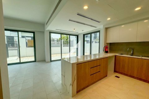 Таунхаус в Dubai Land, Дубай, 4 спальни, 245м², № 91124