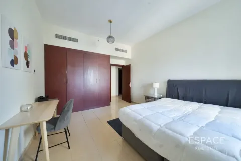 Apartment in Jumeirah Beach Residence, Dubai 2 bedrooms, 131 sq.m. № 122368 - photo 15