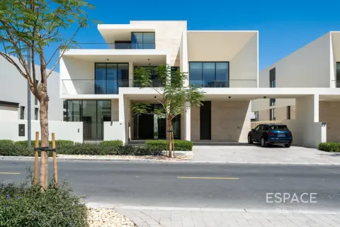 Villa in Dubai Hills Estate, Dubai 5 bedrooms, 964 sq.m. № 122370