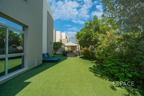 Villa in Reem Community, Arabian Ranches 2, Dubai 4 bedrooms, 242 sq.m. № 61457 - photo 20