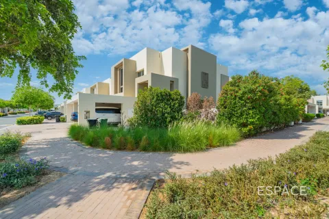 Villa in Reem Community, Arabian Ranches 2, Dubai 4 bedrooms, 242 sq.m. № 61457 - photo 2