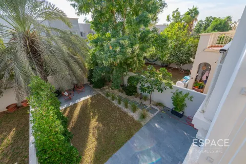 Villa in Springs 15, The Springs, Dubai 2 bedrooms, 153 sq.m. № 61459 - photo 10