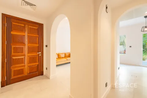 Villa in Springs 15, The Springs, Dubai 2 bedrooms, 153 sq.m. № 61459 - photo 13
