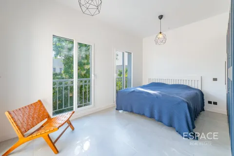 Villa in Springs 15, The Springs, Dubai 2 bedrooms, 153 sq.m. № 61459 - photo 6