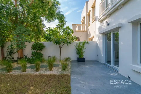 Villa in Springs 15, The Springs, Dubai 2 bedrooms, 153 sq.m. № 61459 - photo 16