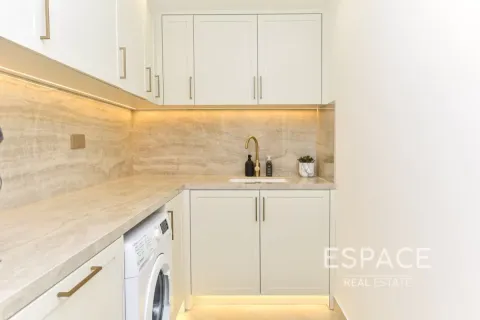 Villa in Jumeirah Village Triangle, Dubai 4 bedrooms, 369 sq.m. № 61461 - photo 20