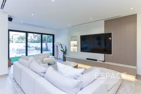 Villa in Jumeirah Village Triangle, Dubai 4 bedrooms, 369 sq.m. № 61461 - photo 8