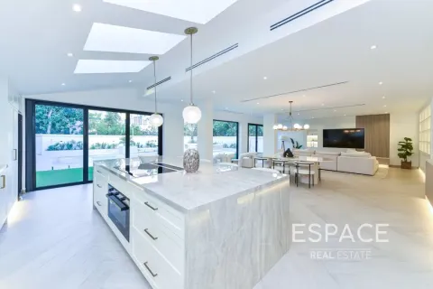 Villa in Jumeirah Village Triangle, Dubai 4 bedrooms, 369 sq.m. № 61461 - photo 6