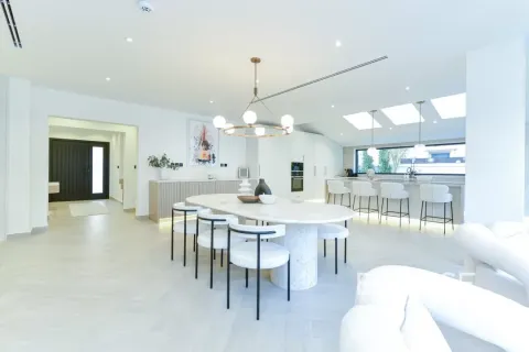 Villa in Jumeirah Village Triangle, Dubai 4 bedrooms, 369 sq.m. № 61461 - photo 7