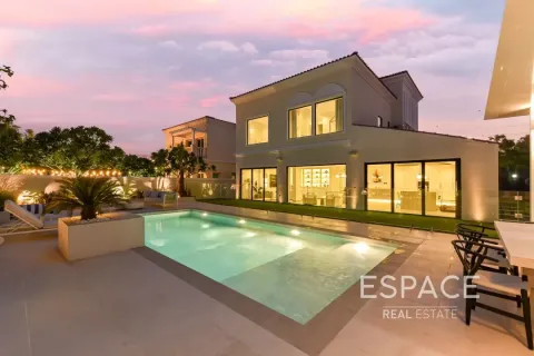 Villa in Jumeirah Village Triangle, Dubai 4 bedrooms, 369 sq.m. № 61461 - photo 2