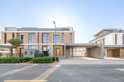 Townhouse in Arabian Ranches 3, Dubai 4 bedrooms, 288.09 sq.m. № 141129 - photo 2