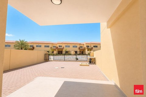 Villa in Dubai 4 bedrooms, 290.7 sq.m. № 115278 - photo 2